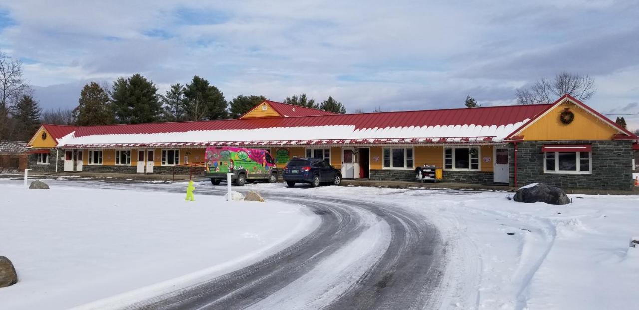 Middlebury Sweets Motel Extérieur photo